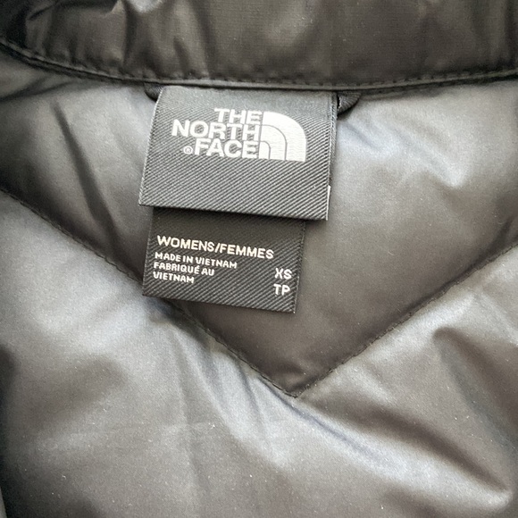 The North Face Women's Black Puffer Vest - Picture 3 of 3